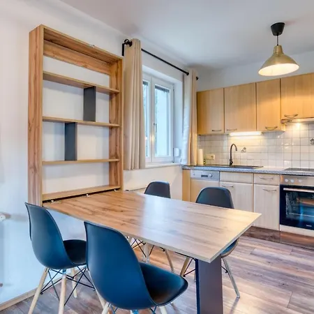 Apartment Sweet Tosens